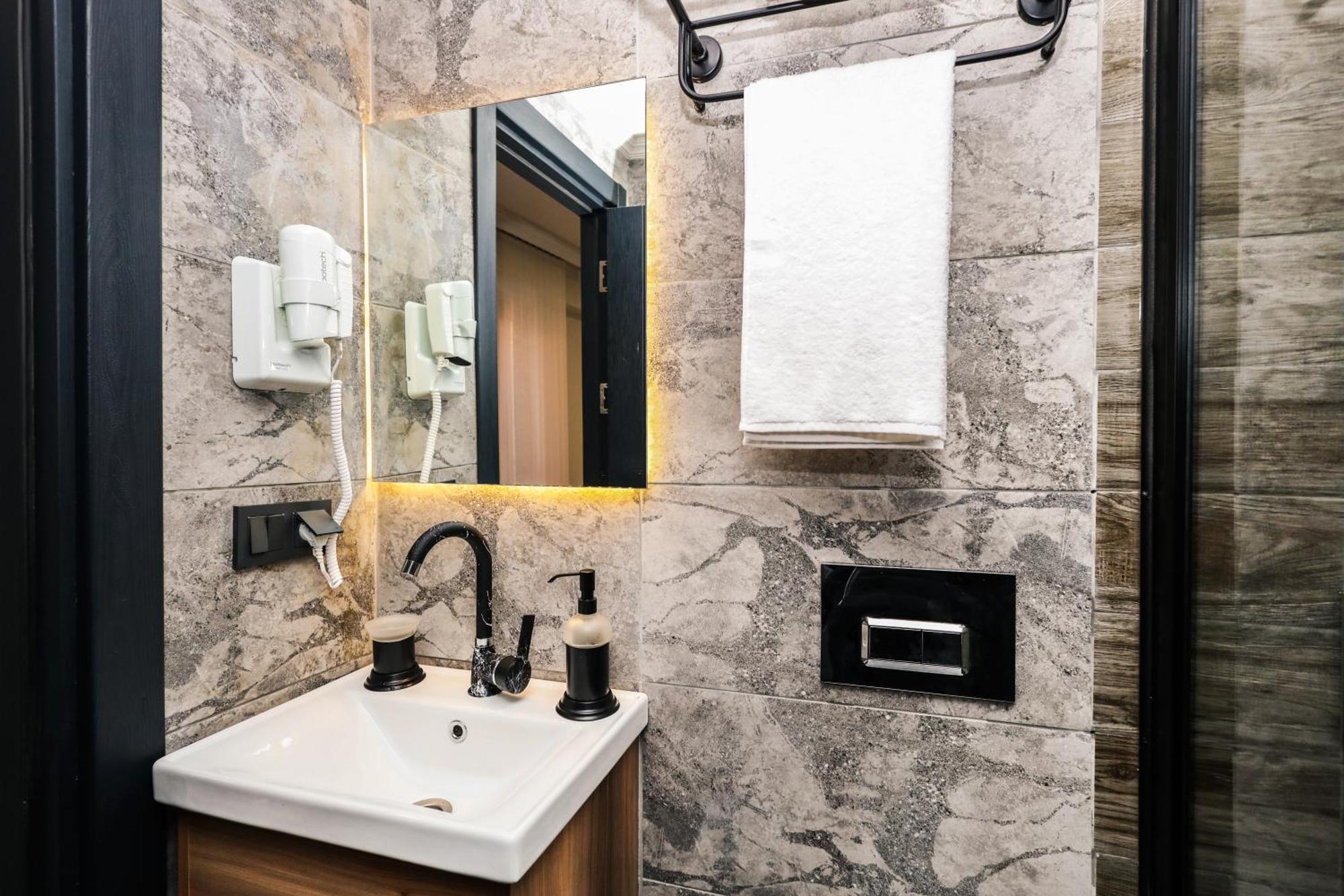 Galata Master Hotel อิสตันบูล ภายนอก รูปภาพ